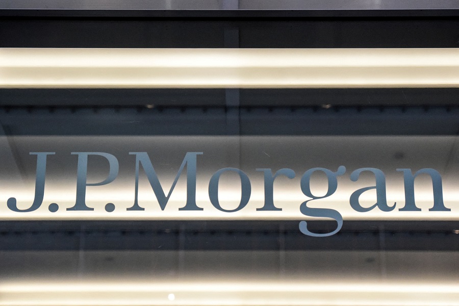 JP Morgan Urges Investors to ‘Go Long’ on Greek Bonds