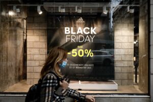 Greek Shops Bid on Black Friday and Cyber Monday to Jump-Start Spending