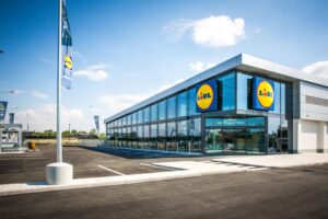 Lidl Hellas to Invest 120 mln eur 2024-2026 and up Salaries