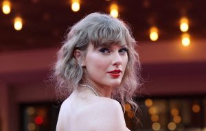 Taylor Swift’s ‘1989’ Re-Do Tops Original’s First-Week Sales