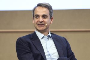 PM Mitsotakis Addresses UK Relations, Climate Goals in Bloomberg Interview (video)