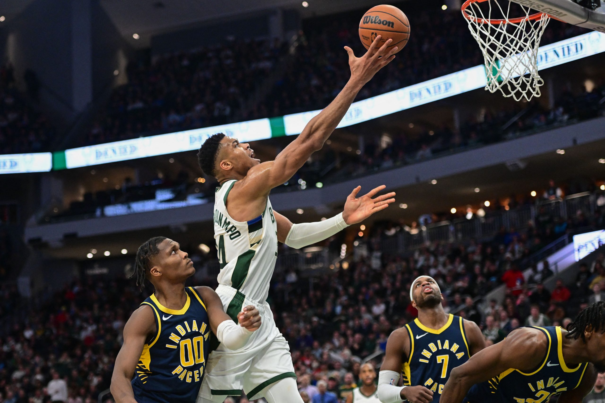 Antetokounmpo Breaks Records in Game Against Pacers (video)