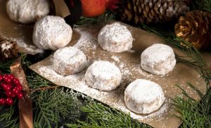 Kourabiedes (Greek Christmas Biscuits)