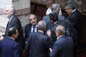 Wide Parliament Majority OKs Bill on Legalizing Certain Migrants; Ex-PM Samaras Votes Against