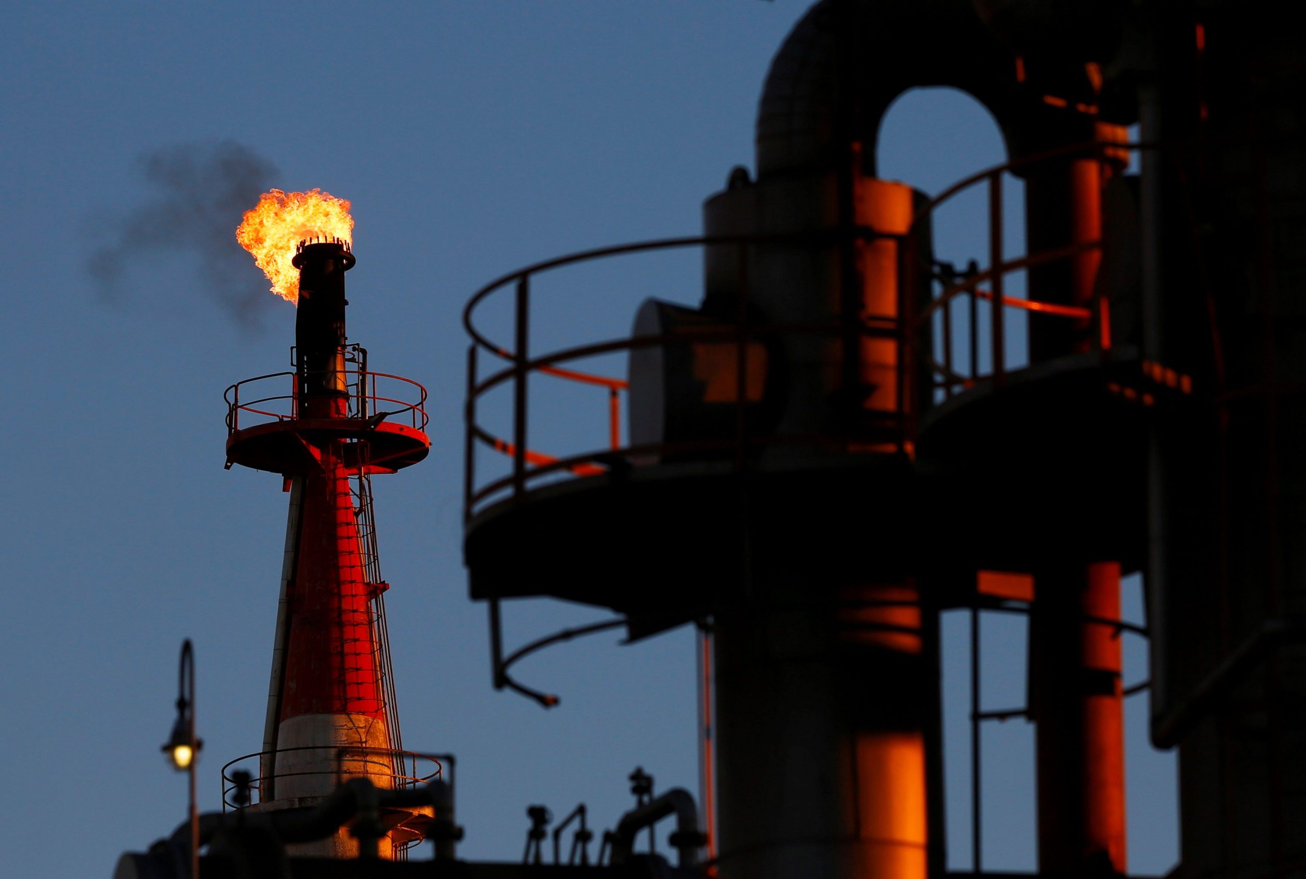Oil Prices: Brent Inches Closer to $80 Amid Geopolitical Tensions