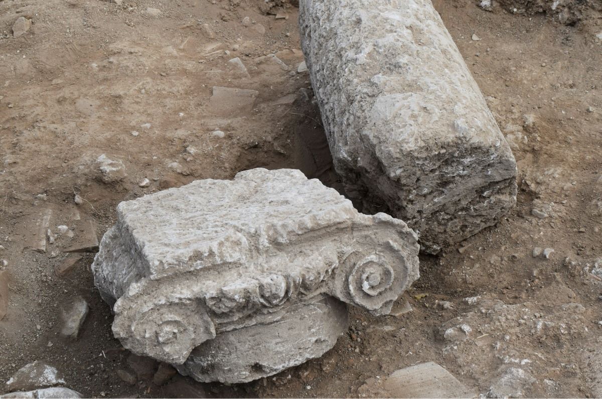 Archaeology: Ancient Tenea Uncovers Its Treasures