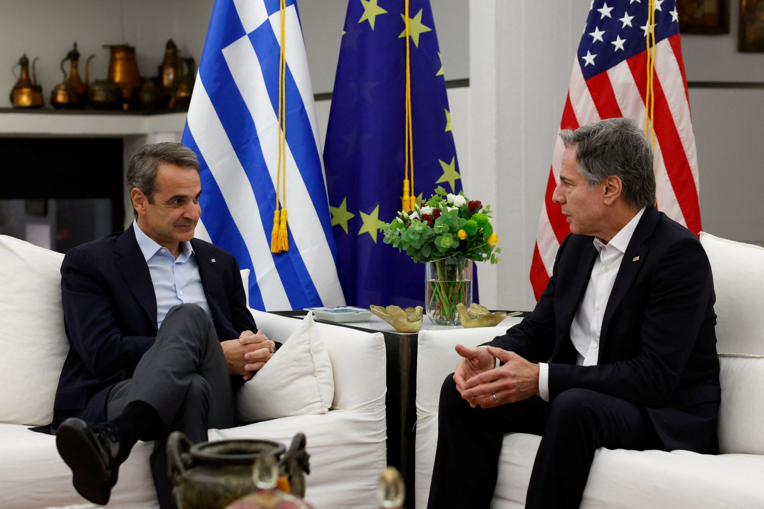 Mitsotakis-Blinken Phone Contact on Mon.; Gaza, Red Sea Situation Discussed