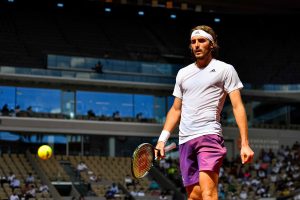 Why is Tsitsipas Stagnant? – Mats Wilander Explains