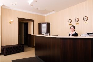 Greek Hotels Urgently Seeking 30,000 Employees for Hire