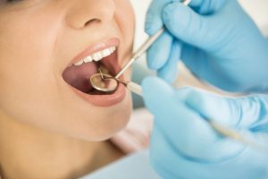 Many Greeks Cannot Afford Dental Care, Study Finds