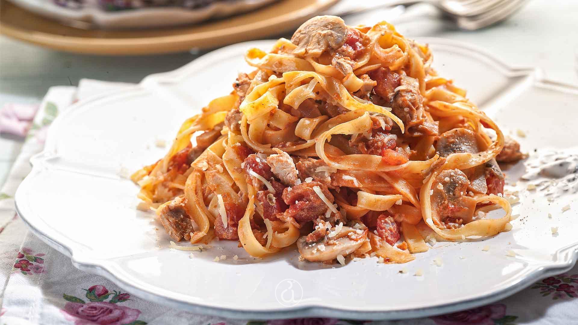 ROTD: Tomato and Mushroom Tagliatelle