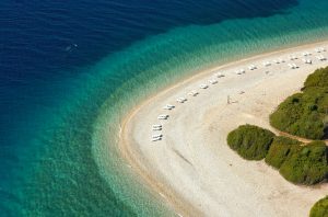 GEO: Andros and Alonnisos among Europe’s Islands with the Most Beautiful Beaches