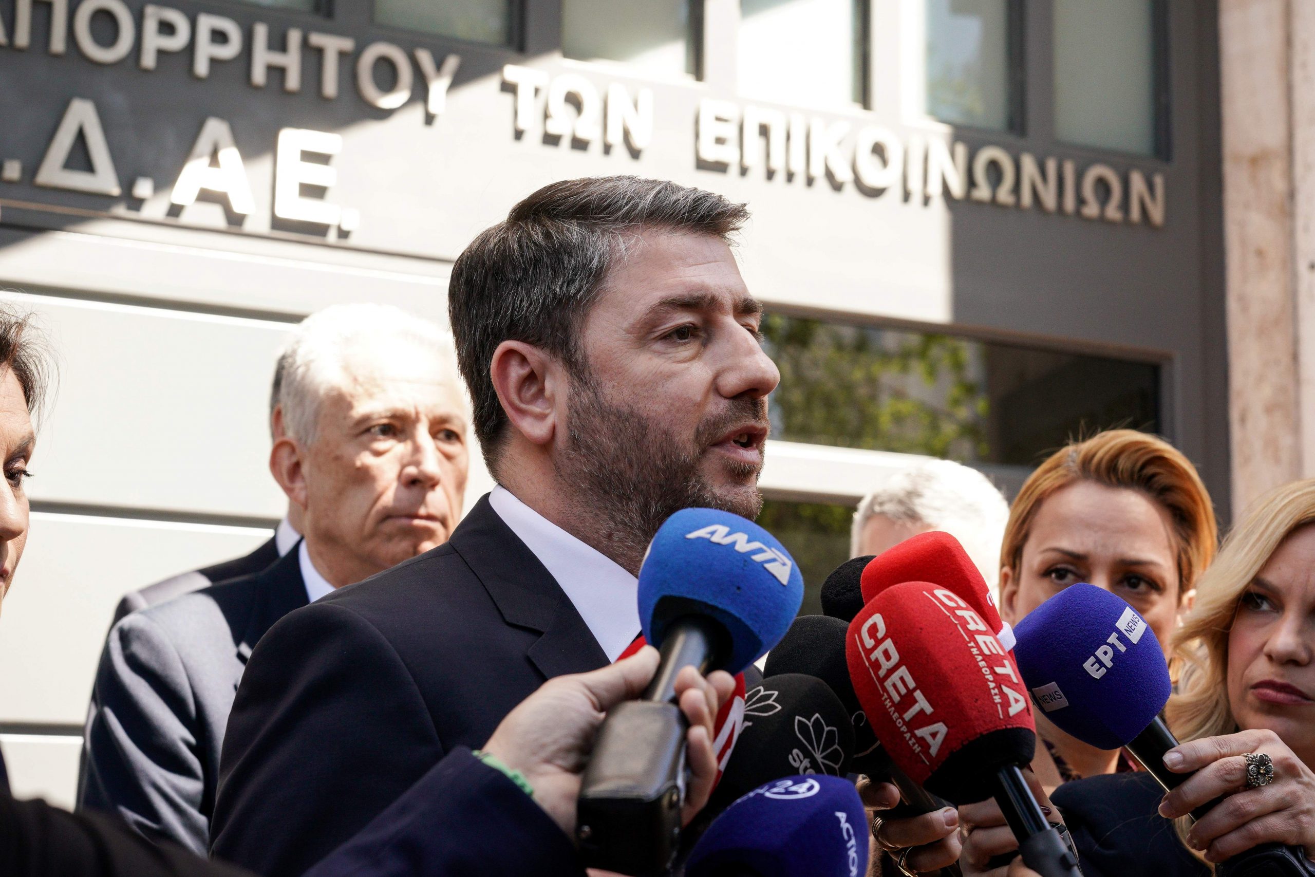 Surveillance Scandal: PASOK Leader Androulakis Meets with ADAE Head After CoS Ruling