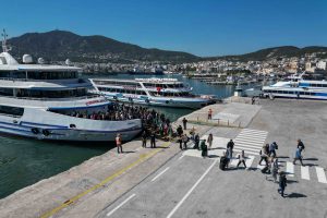 Record-Breaking Arrivals From Turkey Expected on East Aegean Isles