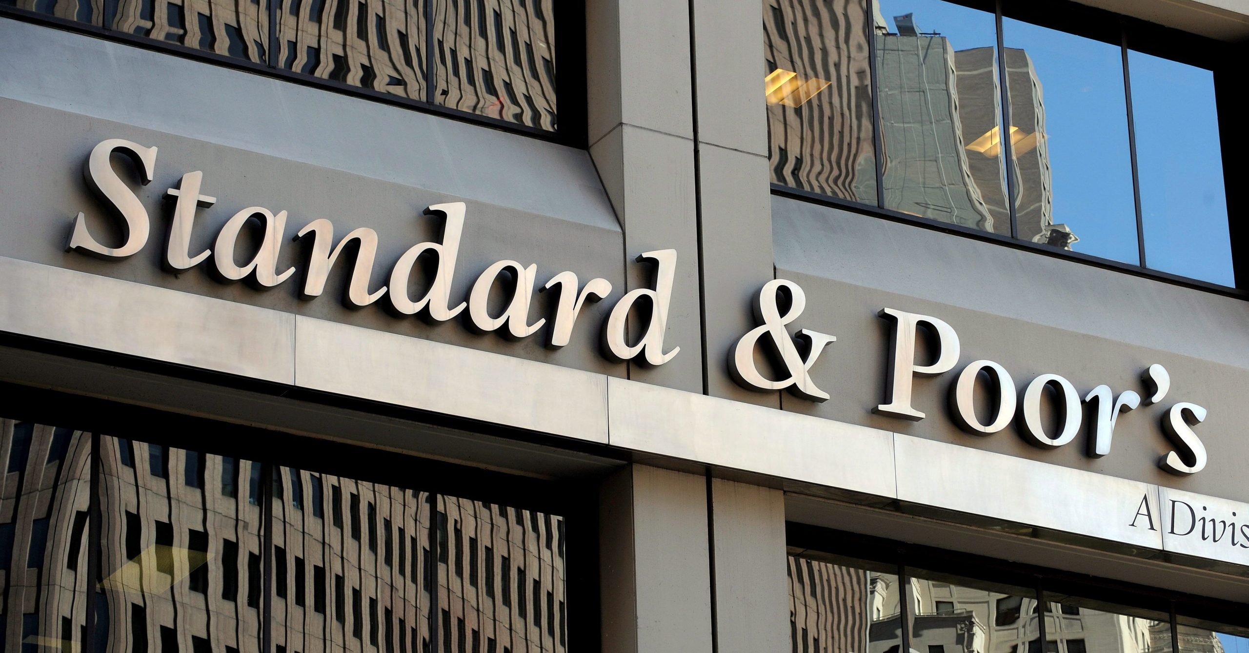 S&P Raises Greece Outlook to ‘Positive’; Rating Unchanged