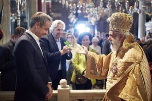 Greek PM Mitsotakis in Cycladic Tinos for the first Resurrection