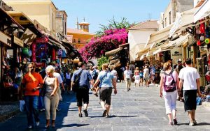 Greece Secures Stable Tourism Flows at 30 Million Arrivals