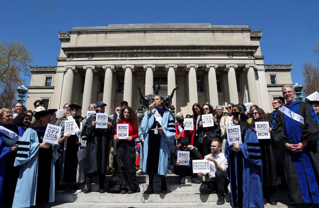 Baby Boomer Professors Join Student Protests, Risking Arrest and Violence