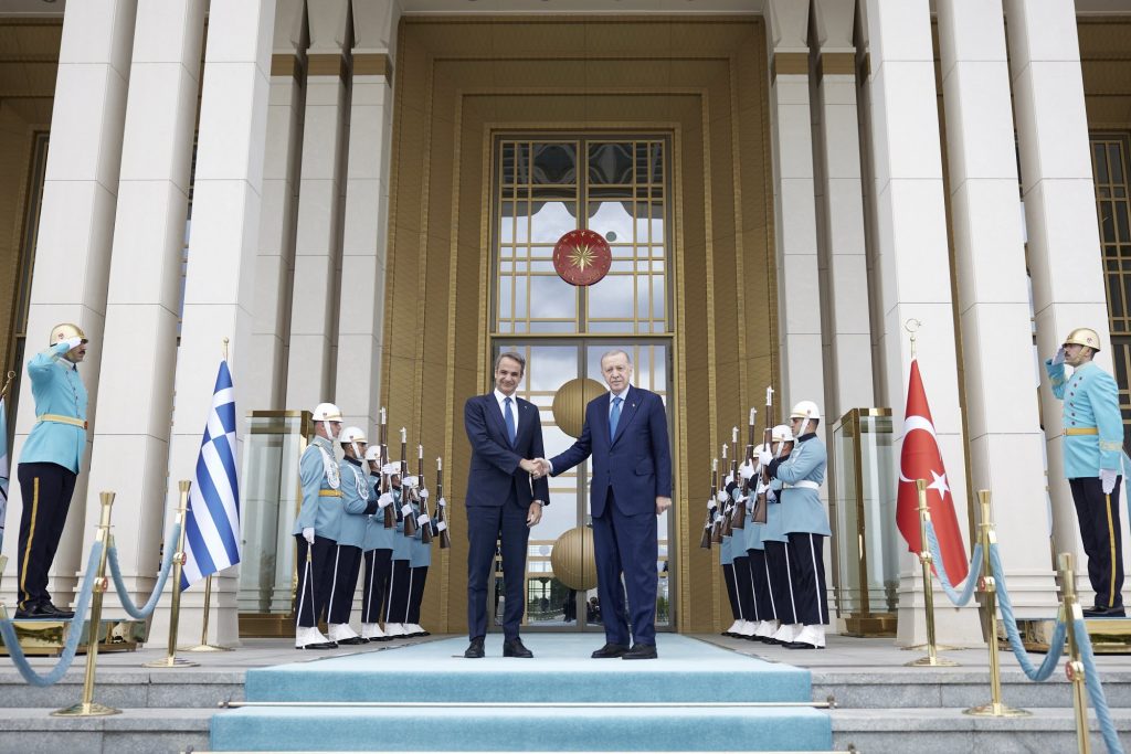 Greek PM Mitsotakis in Ankara – Meeting with Erdogan Undwerway