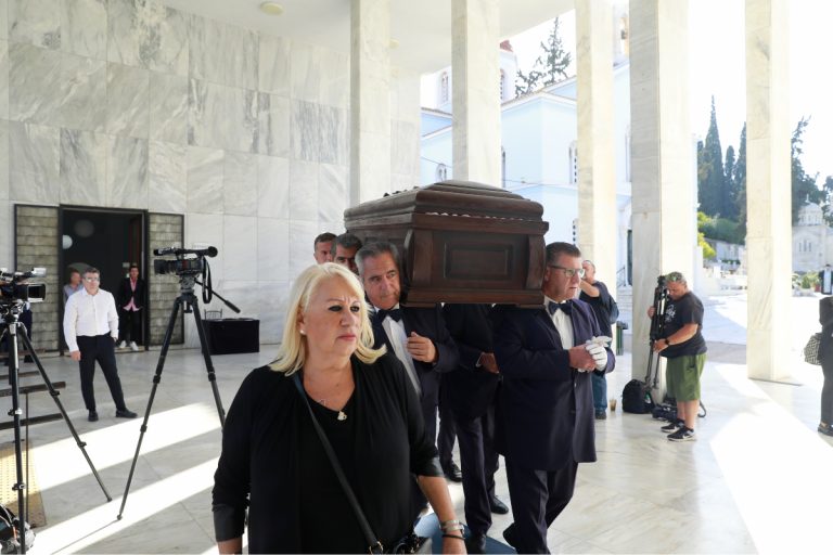Farewell to Mimis Plessas, Funeral Held at Athens First Cemetery