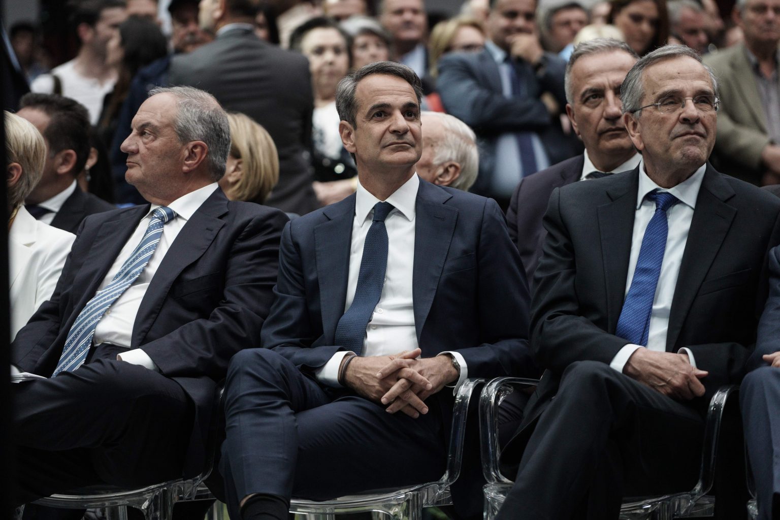 Out Again: Samaras’ Expulsion Reminiscent of Decades-Old Rift - tovima.com