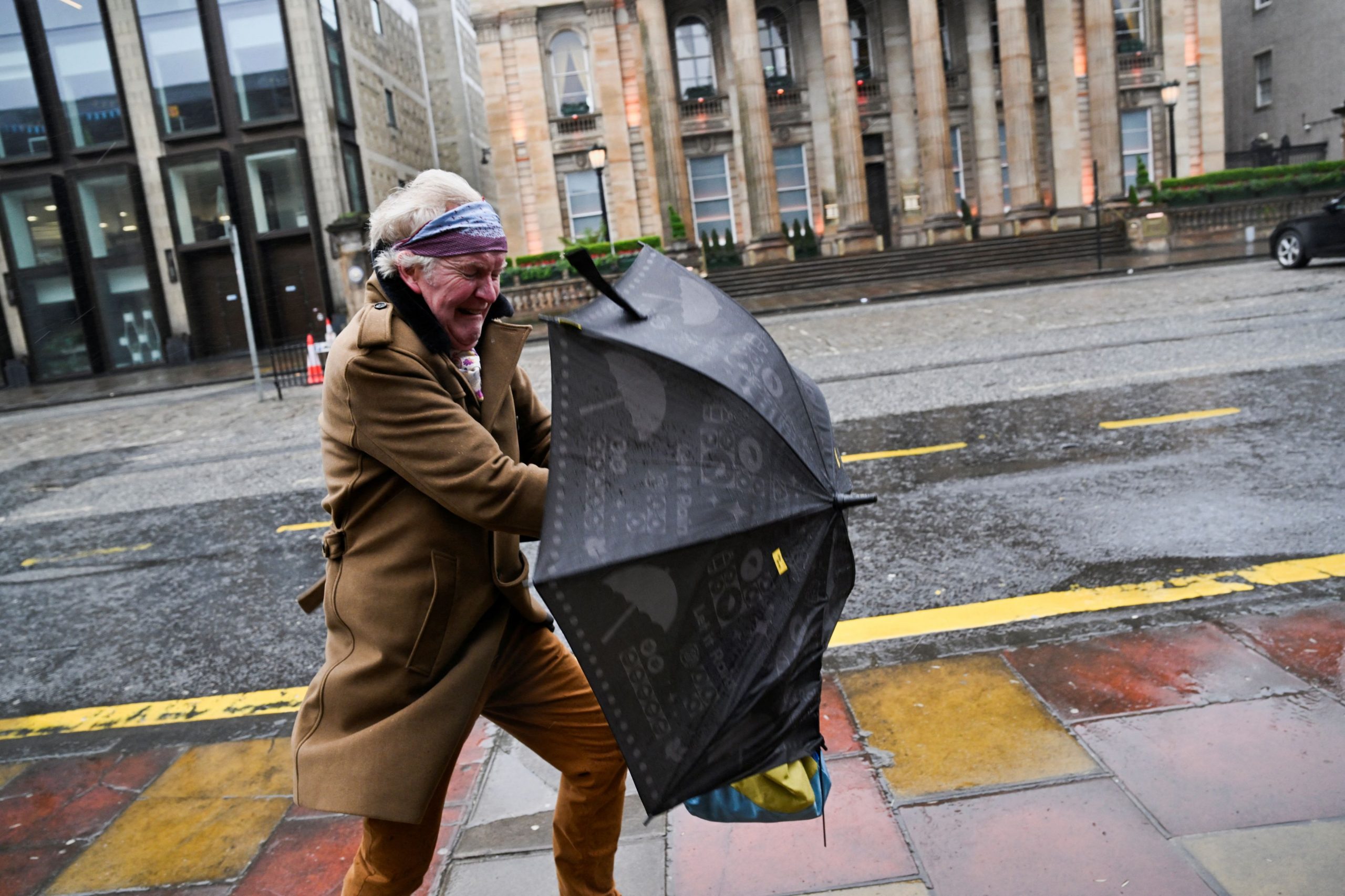 Storm Eowyn Hits UK; Ireland, N. Ireland Battered by Record Winds