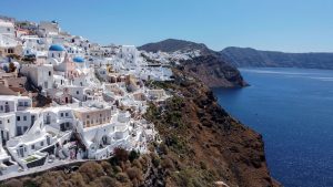 Santorini Quakes are Foreshocks, Warns Seismologist
