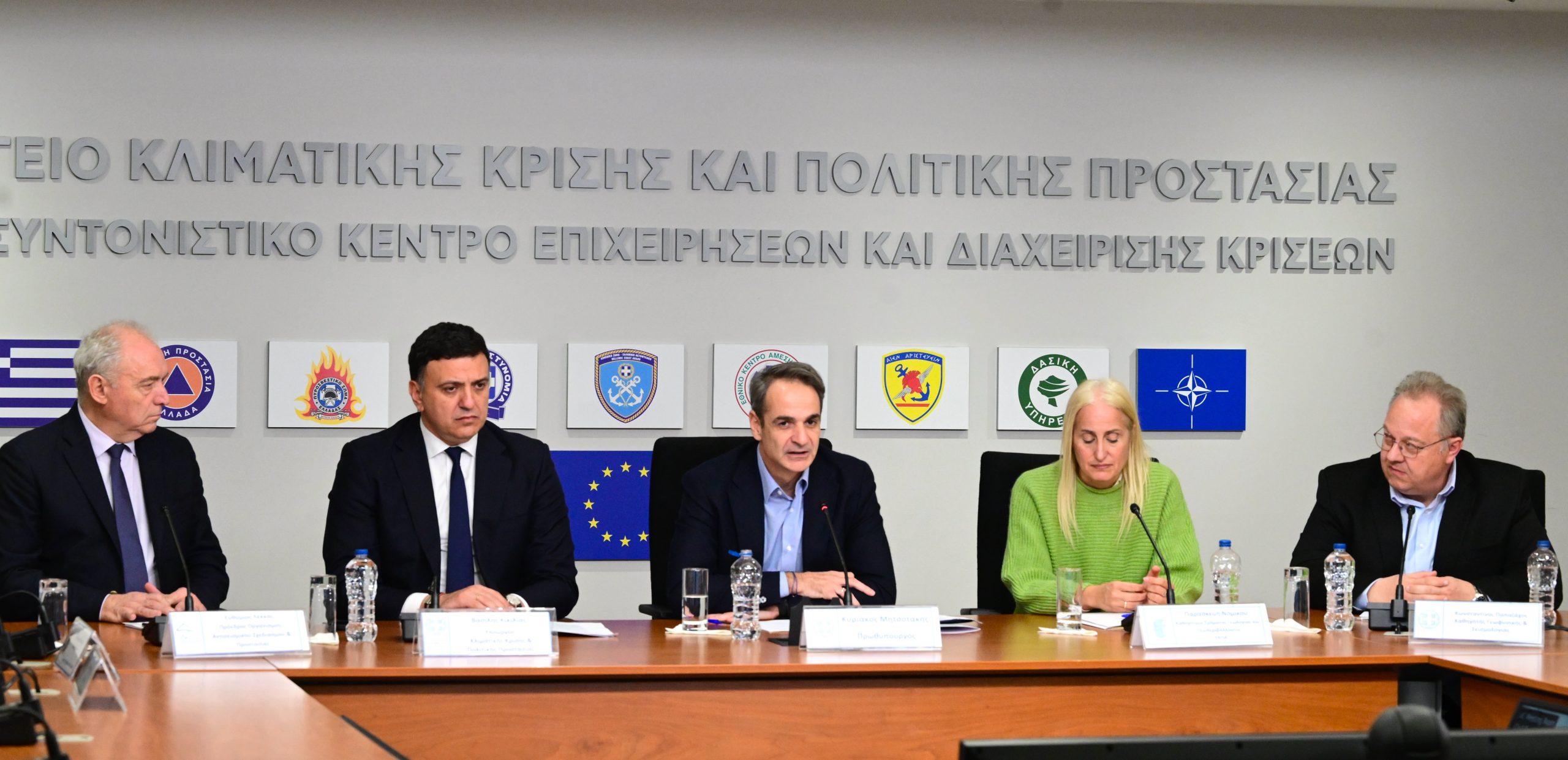 Greek PM Appeals for Calm, Says Santorini Phenomenon ‘Complex’