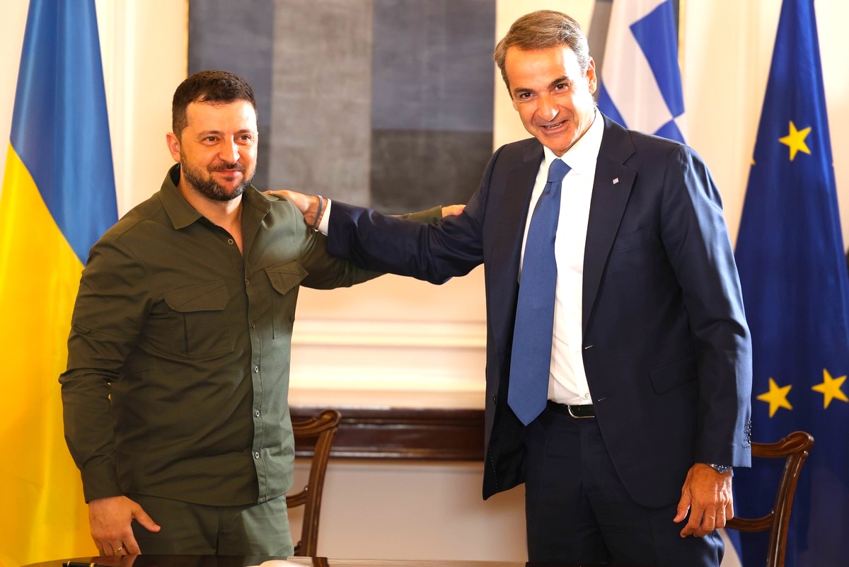 Greek PM Mitsotakis Speaks with Zelensky Ahead of Crucial EU Summit