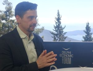 Delphi Economic Forum X – Columbia Uni. Prof. Yanis Ben Amor Talks AI to To Vima (video)