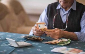Greece Outlines Wage and Pension Increases for 2027