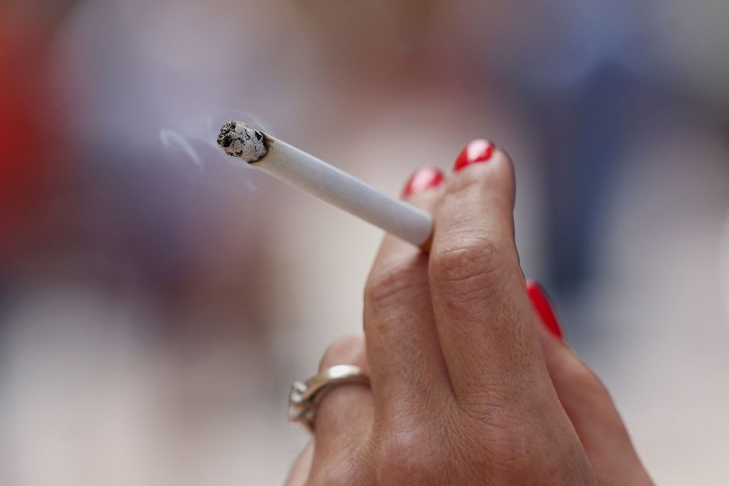 Greece Launches Hotline to Help Smokers Quit