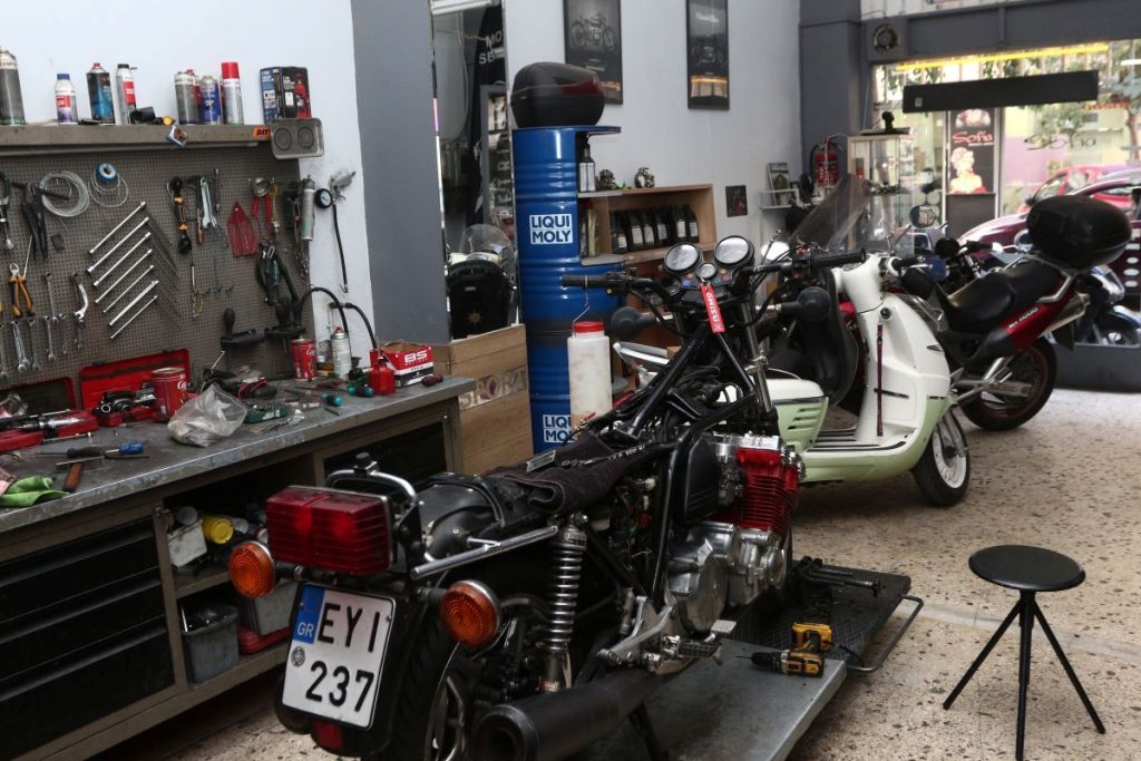 Greece Auto Services Strike Over New Digital Registry