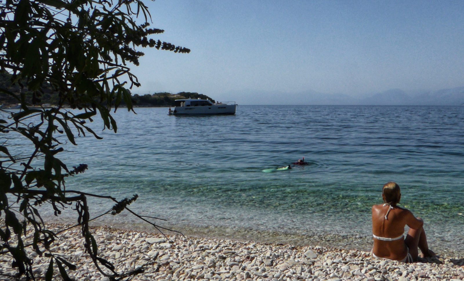 August Weather in Greece Brings Sun, Rain, Hail, and Strong Winds
