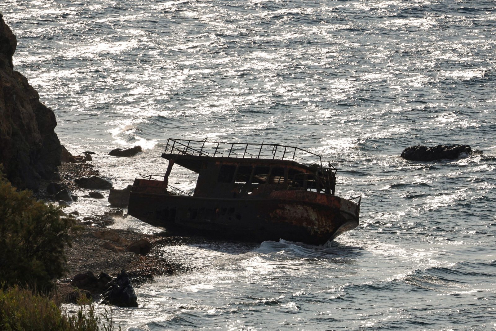 Dozens Dead and Missing in Migrant Shipwreck in Yemen