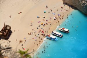 Polish Tourist Dies While Swimming at Zakynthos’ Shipwreck Beach