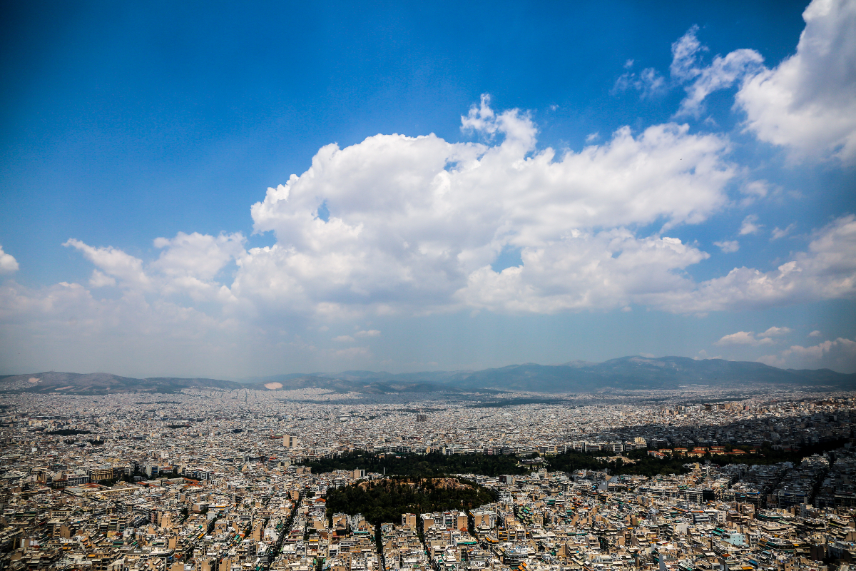 Tourist Falls from Athens’ Lycabettus Hill, Investigation Underway
