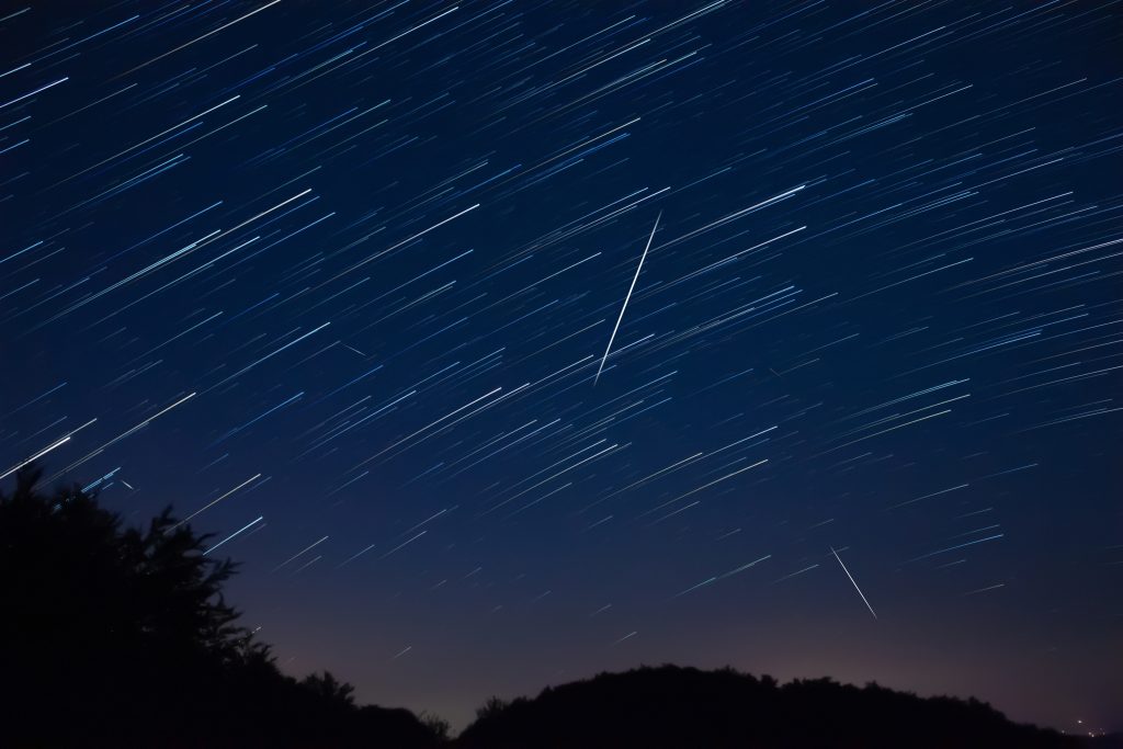 Perseid Meteor Shower Peaks Tonight in Stunning Night Sky Display
