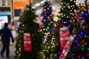 Tariffs Threaten U.S. Christmas Spending and Holiday Cheer