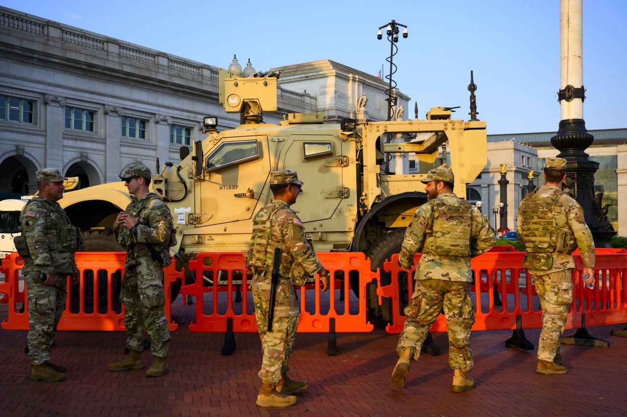 More National Guard Soldiers Head to D.C. and Prepare to Carry Weapons