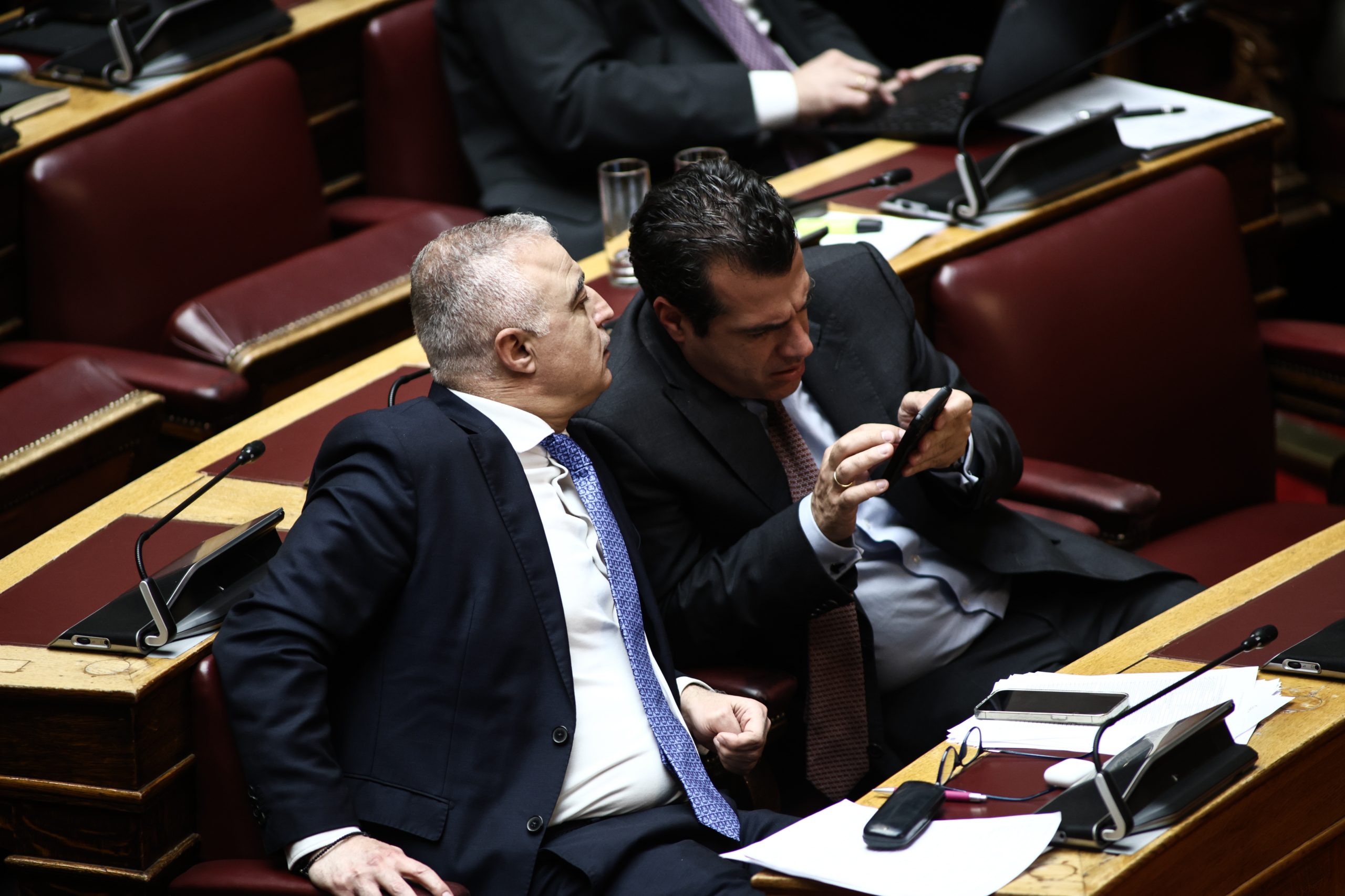 Greece to Maintain Borders Amid Falling Migration