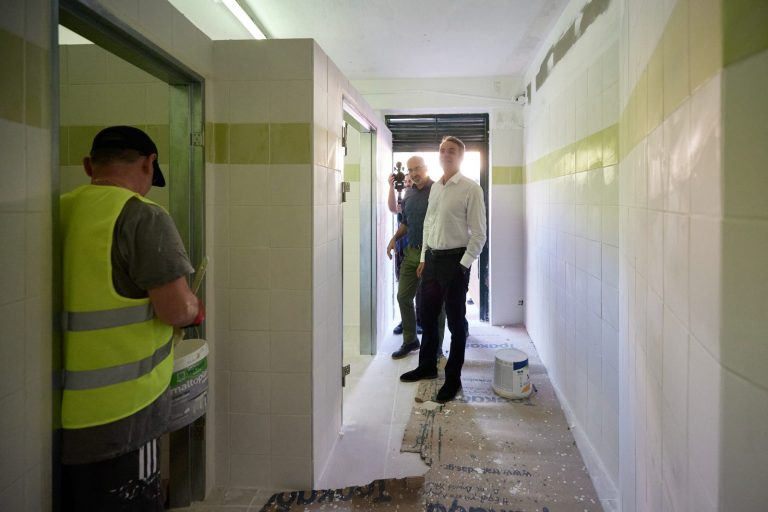 greece public schools