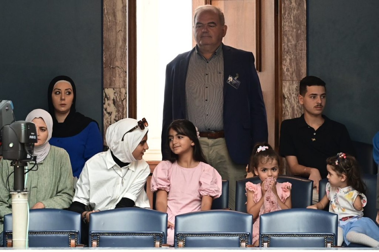 Gaza Children Welcomed in Greek Parliament