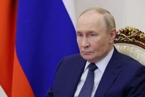 Vladimir Putin Says He is Ready to Meet Zelensky