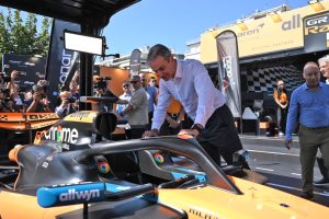 PM Mitsotakis Tours TIF Booths (photos)