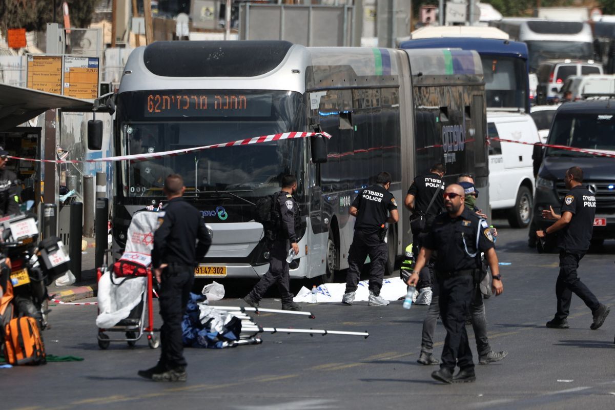 Jerusalem Bus Station Attack Leaves Five Dead, 15 Injured
