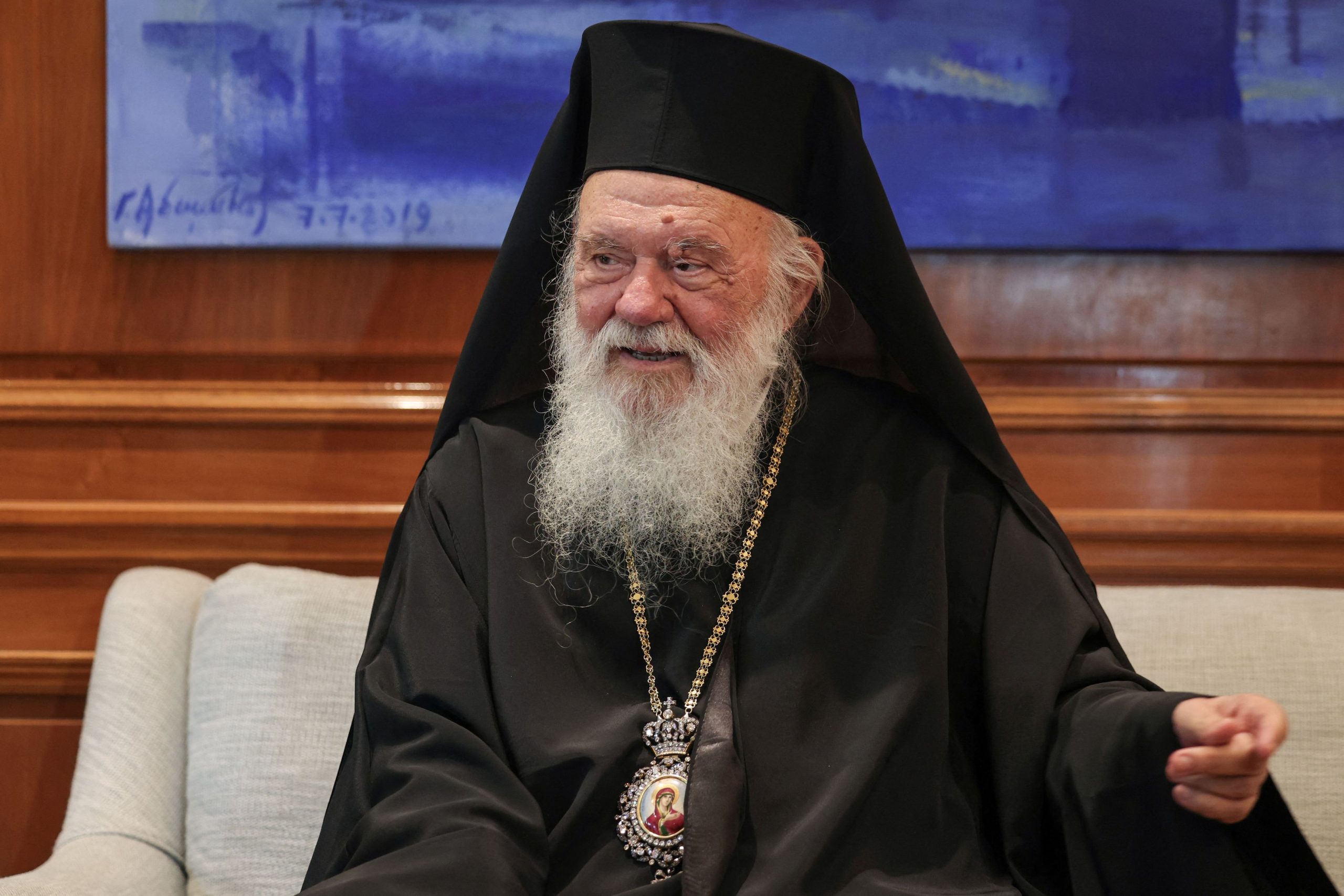 PM Mitsotakis Welcomes Archbishop Ieronymos II to Maximos Mansion