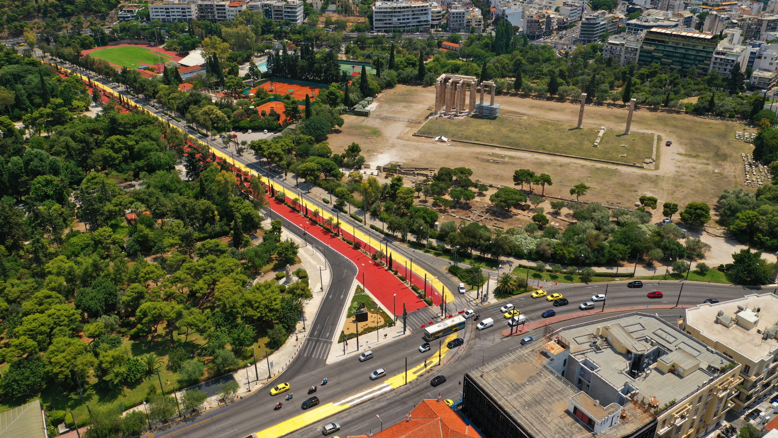 Do Athenians Support Reopening Vasilissis Olgas Avenue?