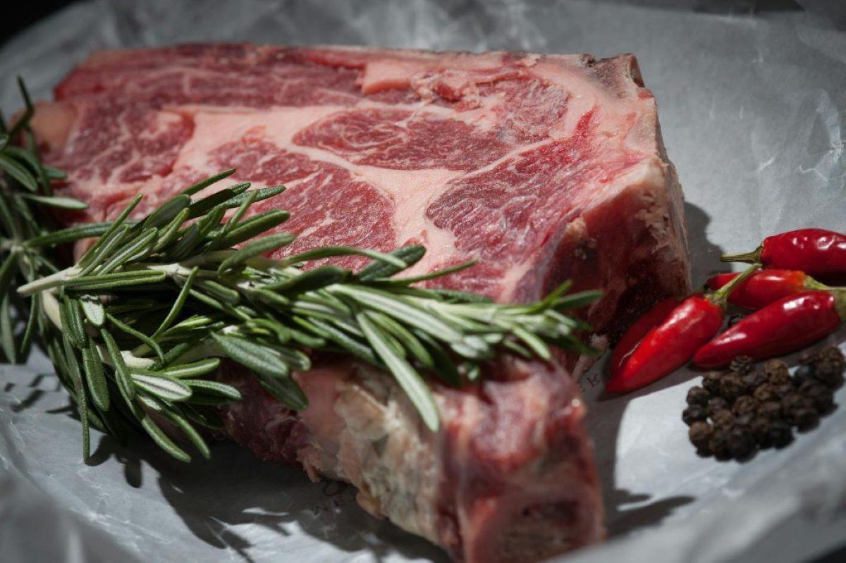 Beef Prices Surge Amid Policy Gaps and Production Cuts