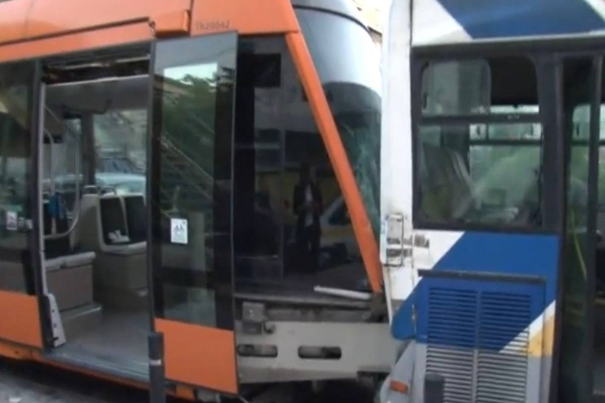 About 30 Passengers Injured as Bus Collides with Tram in Piraeus